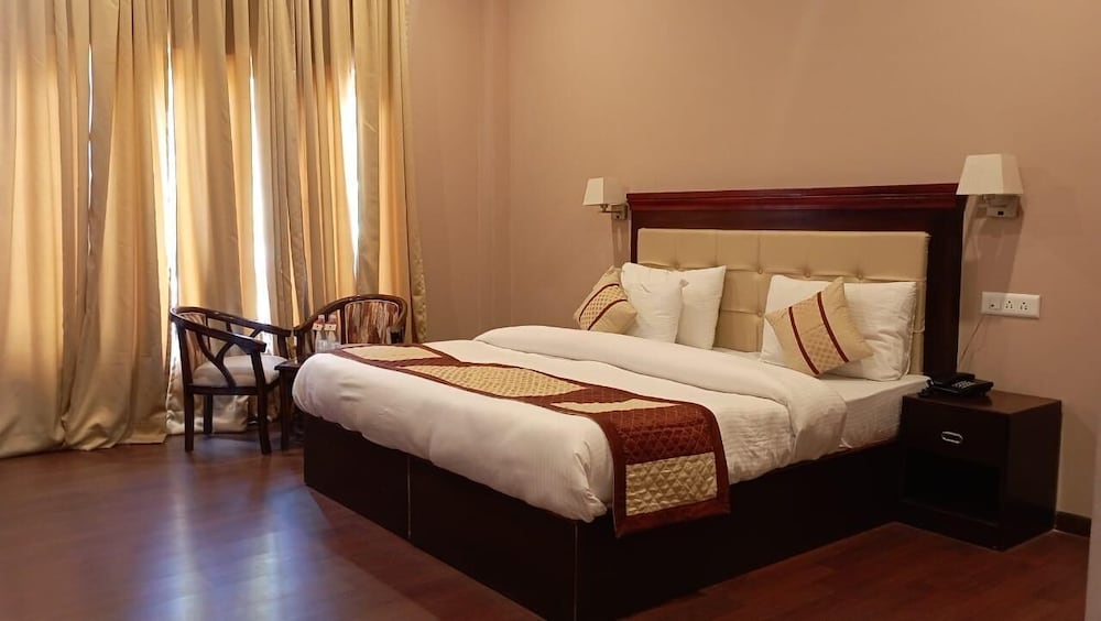 Deluxe Room, Garden View