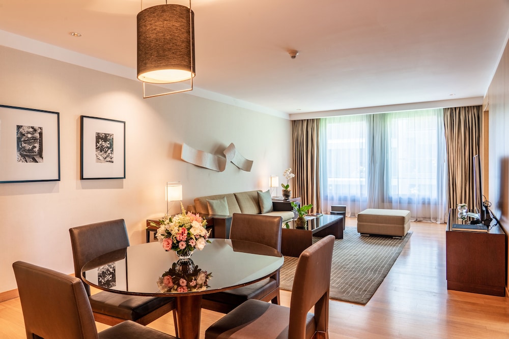 Park, Executive Suite