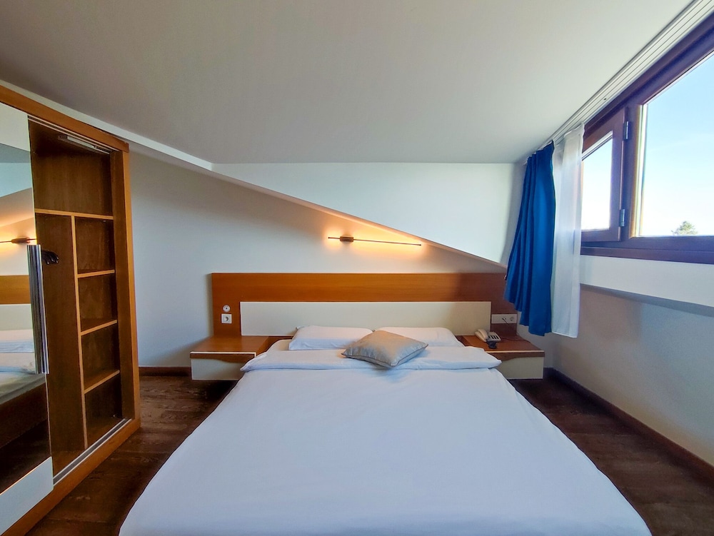 Attic Single Room, Sea View photo 2
