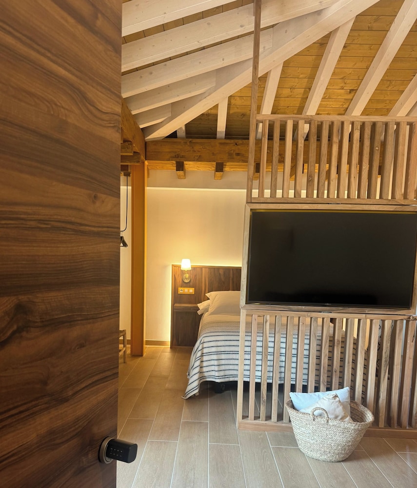 Basic Apartment, 1 Queen Bed