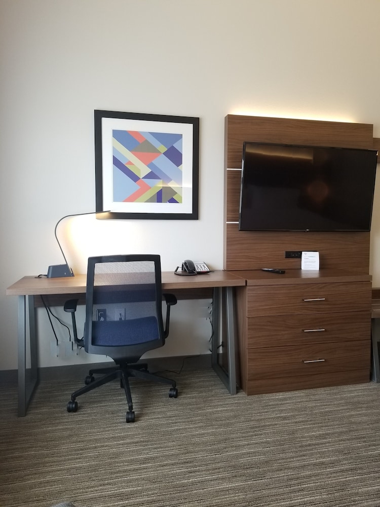 Suite, 2 Queen Beds (Additional Living Area) - Photo 2