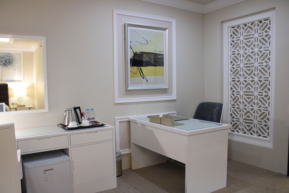 Premium Room - Photo 7