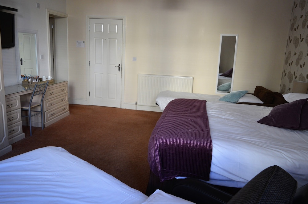 Superior Suite, Ensuite, City View (Comfort Family) photo 3