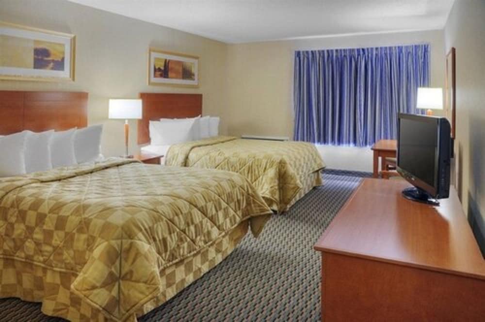 Standard Double Room, 2 Double Beds, Non Smoking - Photo 8