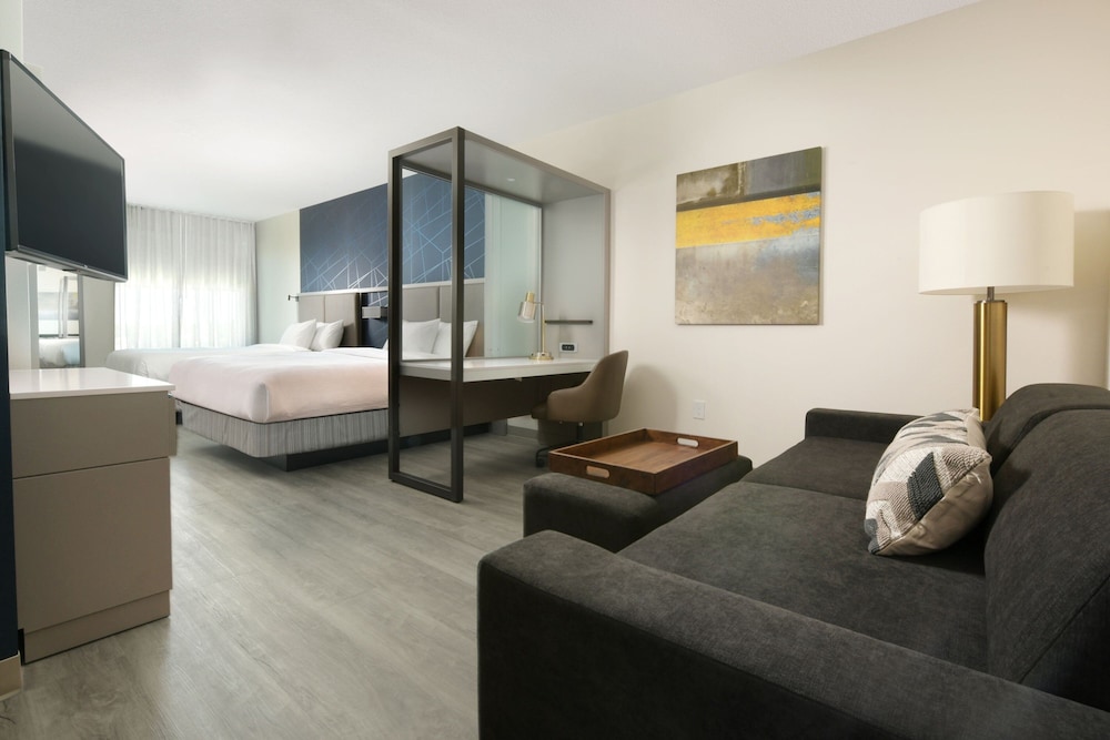 Suite, 2 Queen Beds - Photo 1