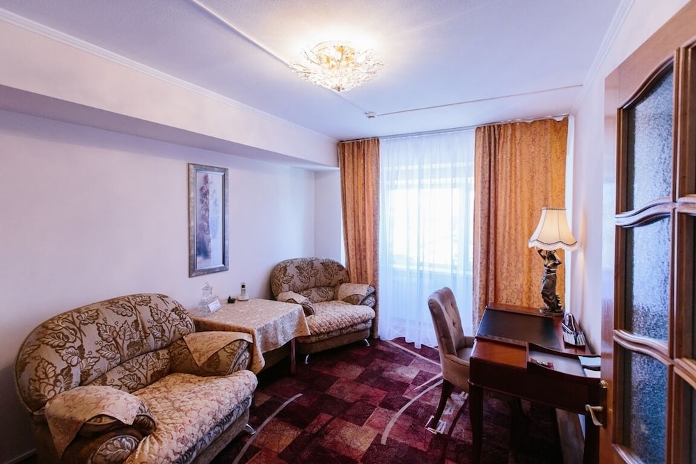 Business Single Room (Queen Bed) photo 3