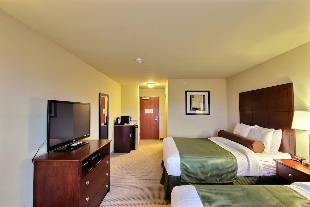 Room, 2 Queen Beds, Accessible, Non Smoking (Mobility Roll-In Shower) photo 2