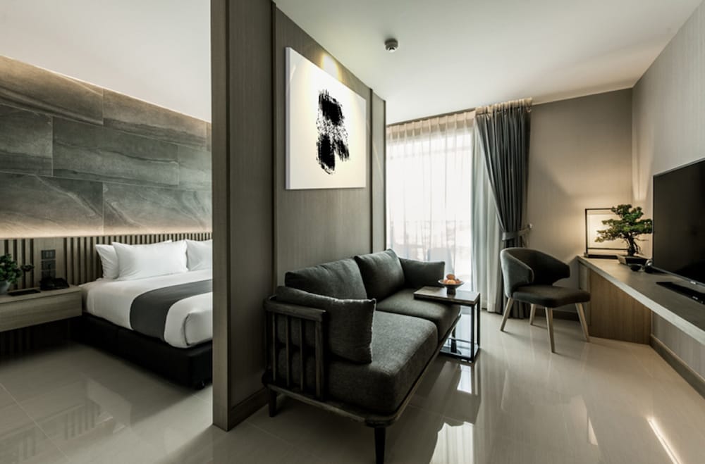 Zen One Bedroom Suite - Photo 1