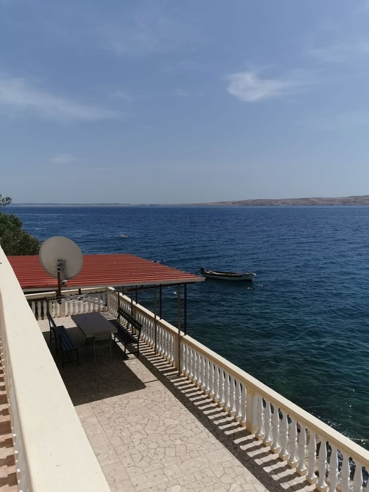 Apartment (Dalibor - 5m from the sea with parkin) photo 3