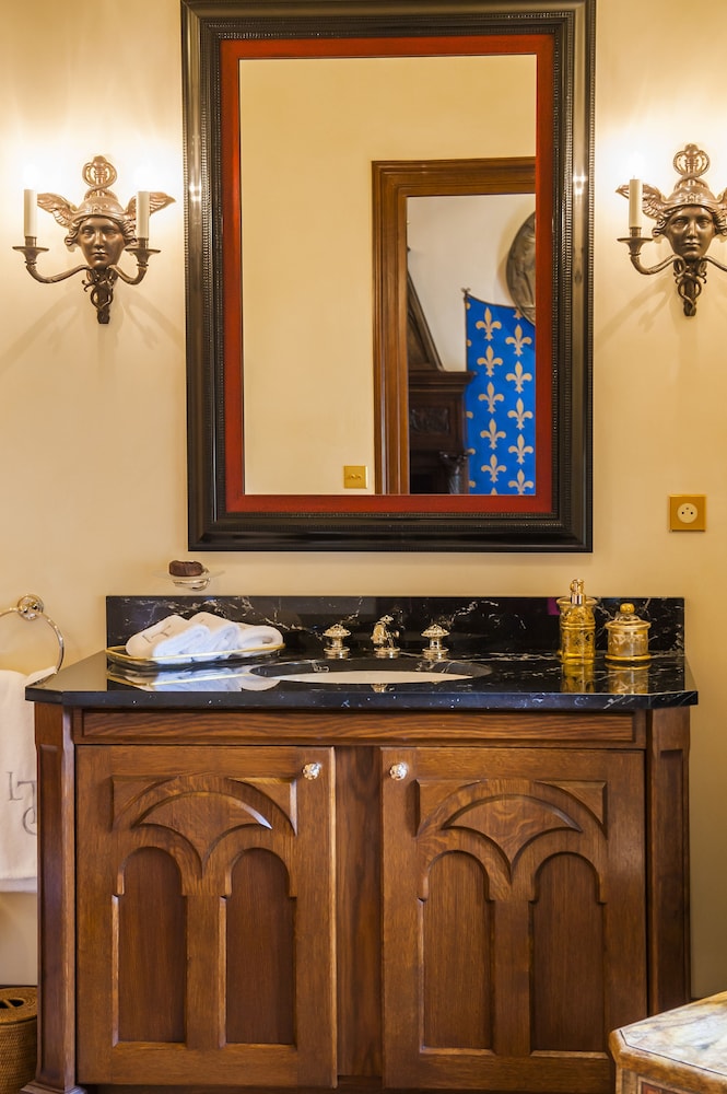 Suite (Michel De Montaigne) photo 3