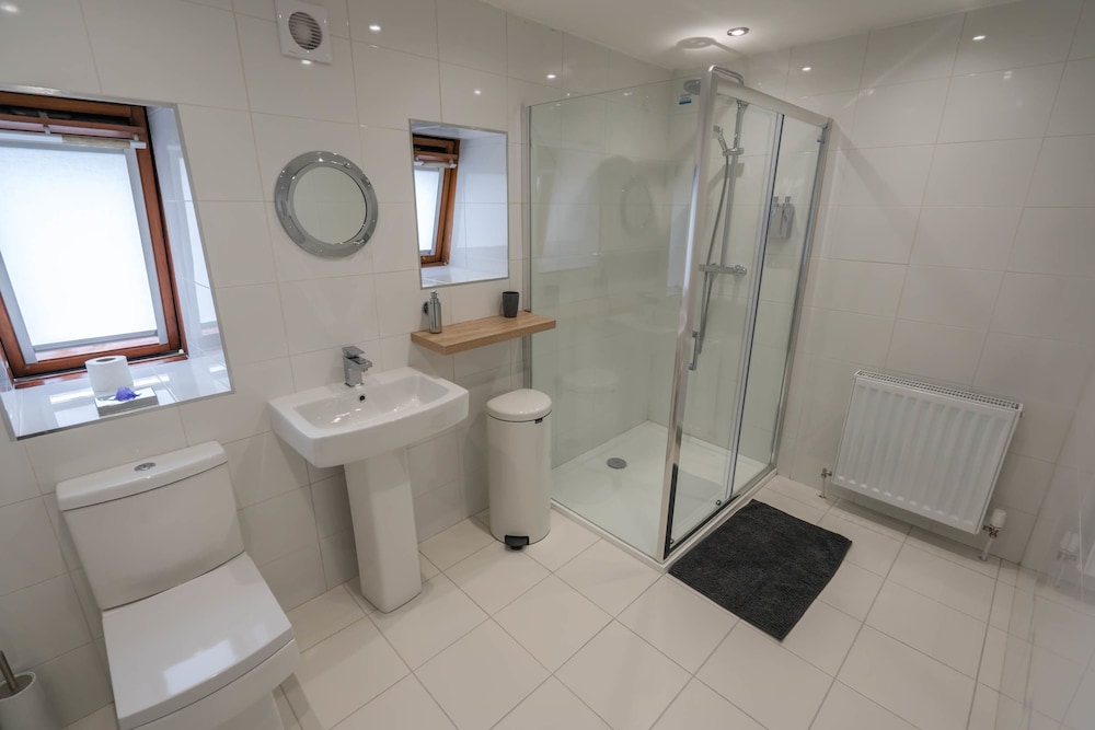 Twin Room, Shared Bathroom photo 2