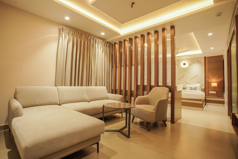 Executive Suite, City View