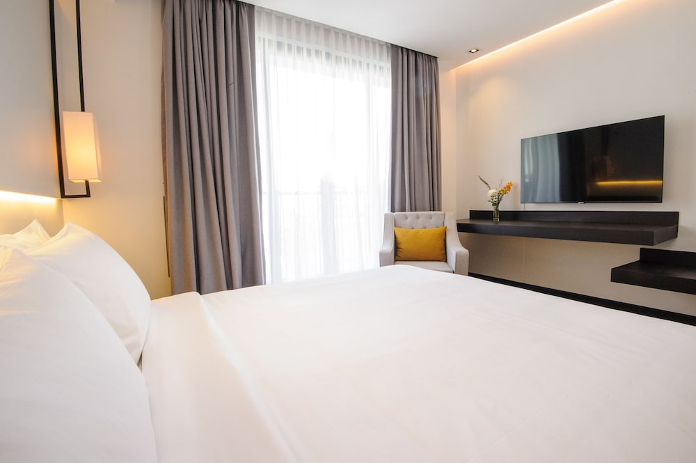 Deluxe Double Room, 1 King Bed - Photo 2