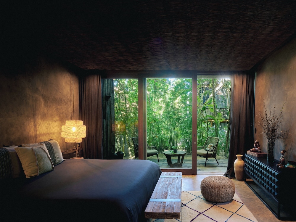 Premier Suite, Oceanfront (with Plunge Pool)