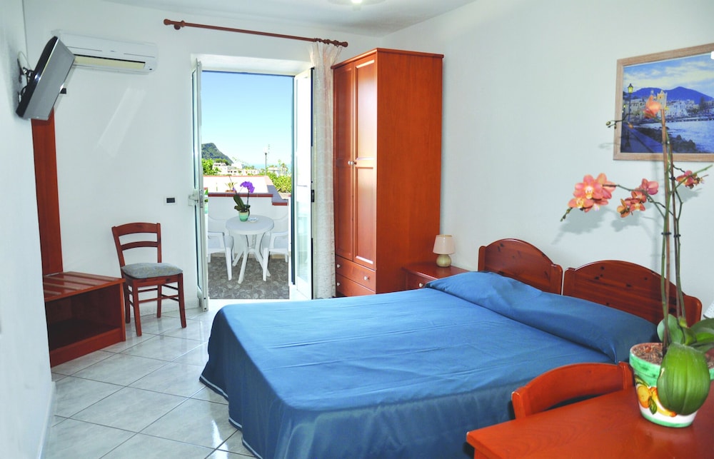 Classic Double Room, Sea View