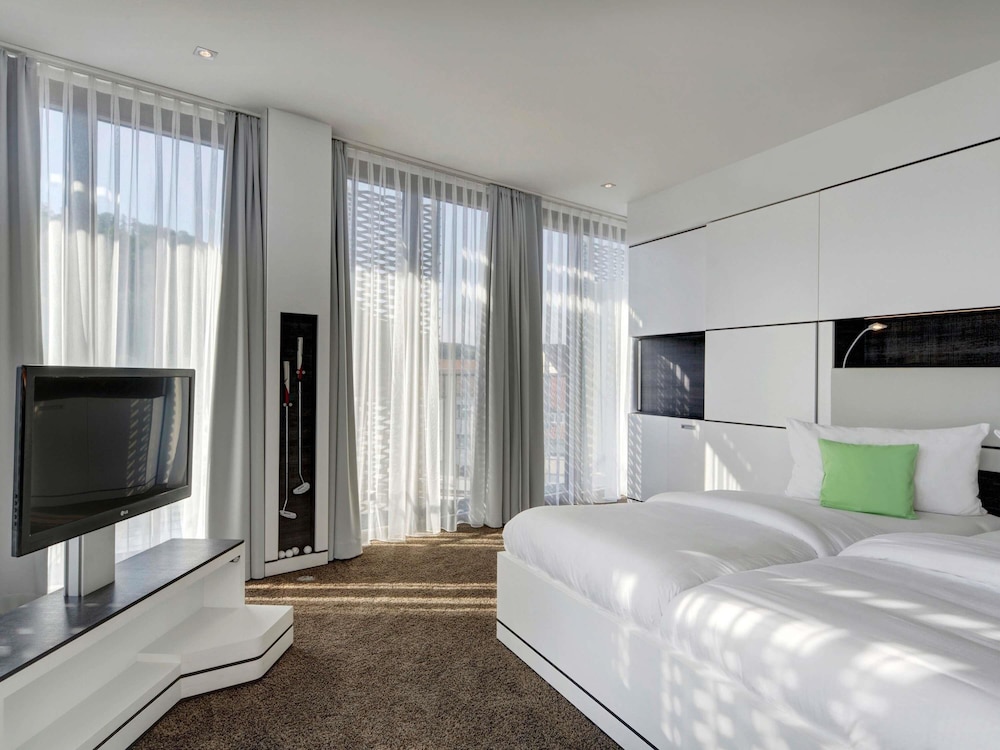 Suite (Styles) - Photo 4