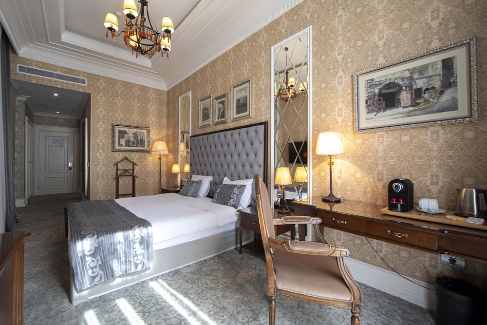Deluxe Double Room photo 2