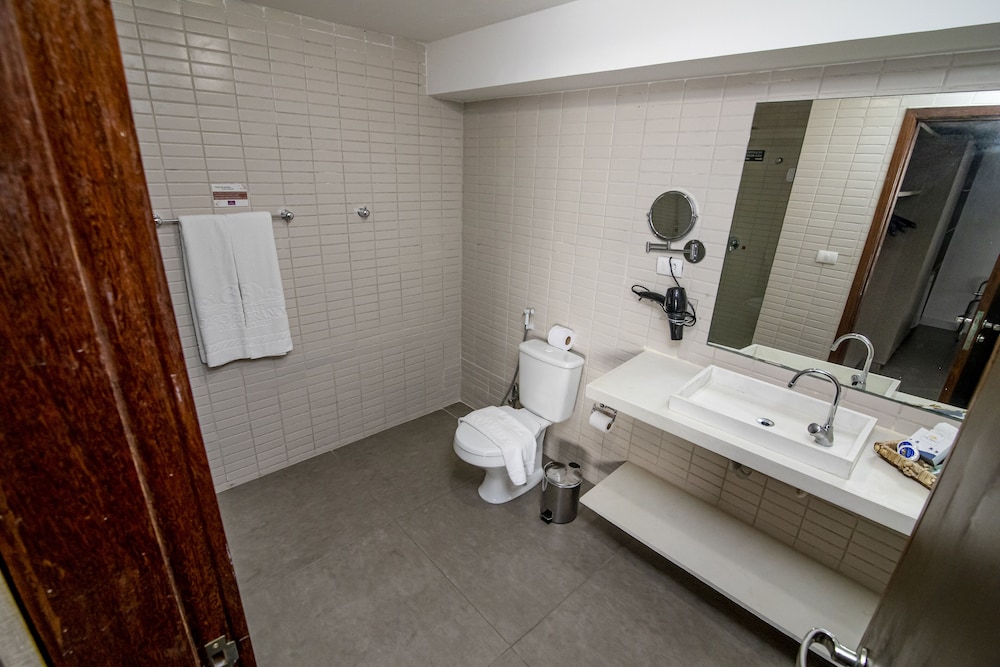 Double Suite with Balcony and Sea View thumbnail 6