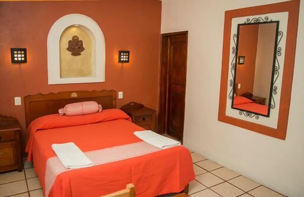 Standard Room, 1 Double or 2 Twin Beds