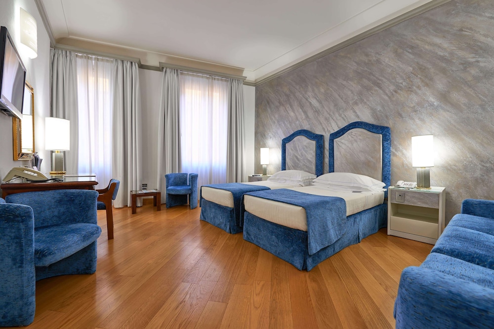 Premium Room thumbnail 5