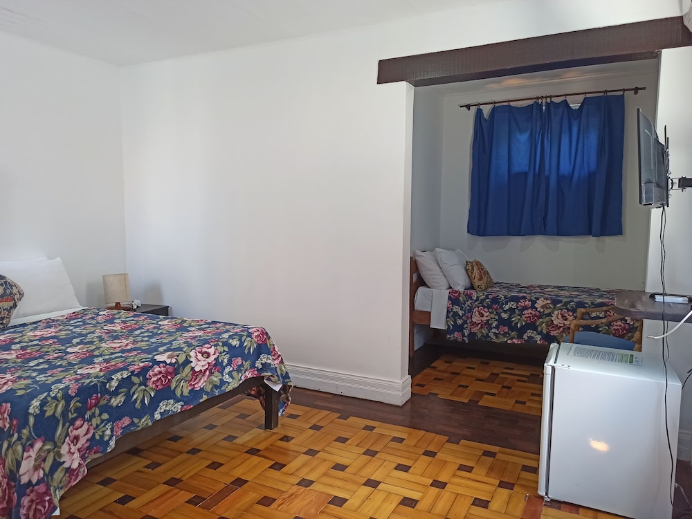 Superior Triple Room photo 3