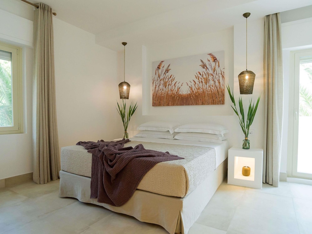 Family Suite, 1 King Bed, Garden View