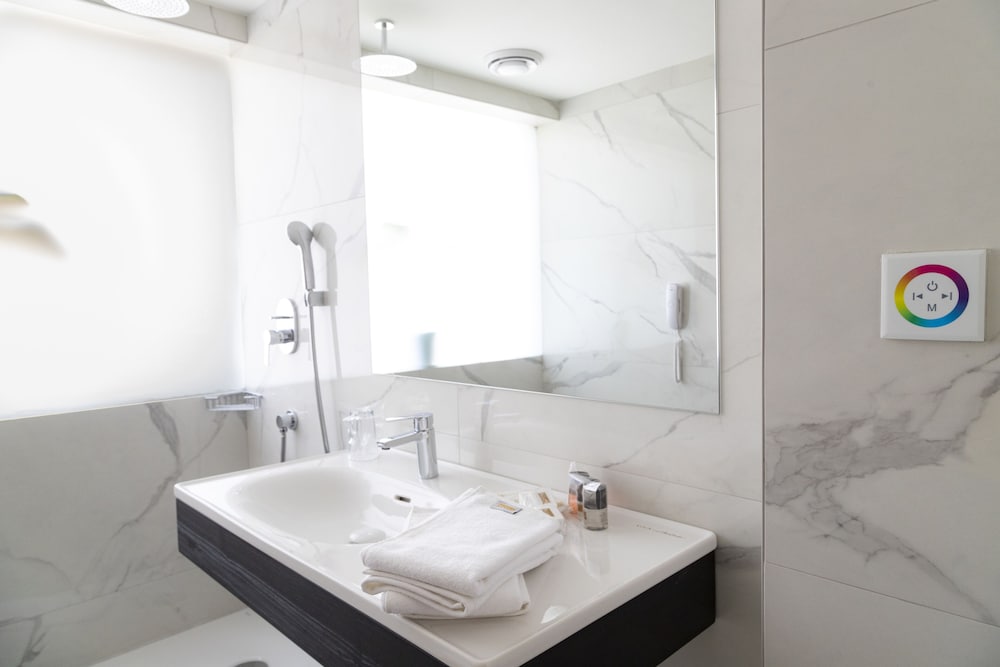 Comfort Suite, 1 Bedroom thumbnail 5
