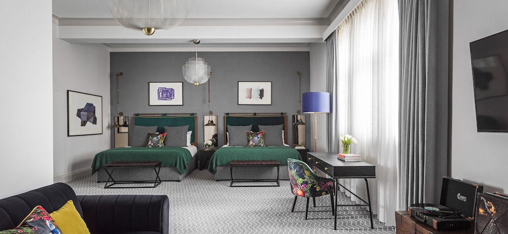 Suite, Multiple Beds
