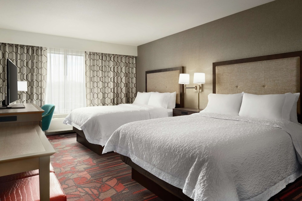 Room, 2 Queen Beds, Accessible, Non Smoking (Hearing) photo 1