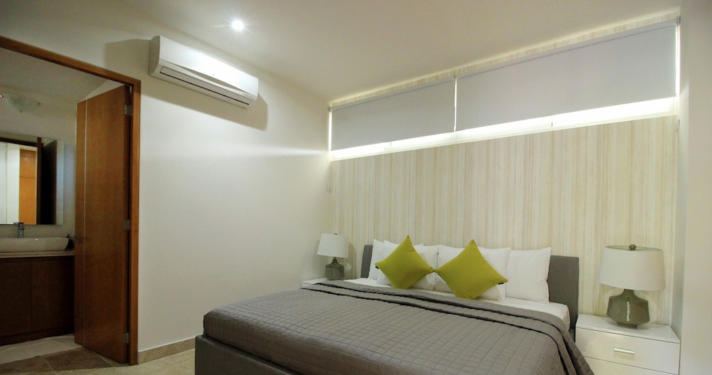 Apartment photo 1