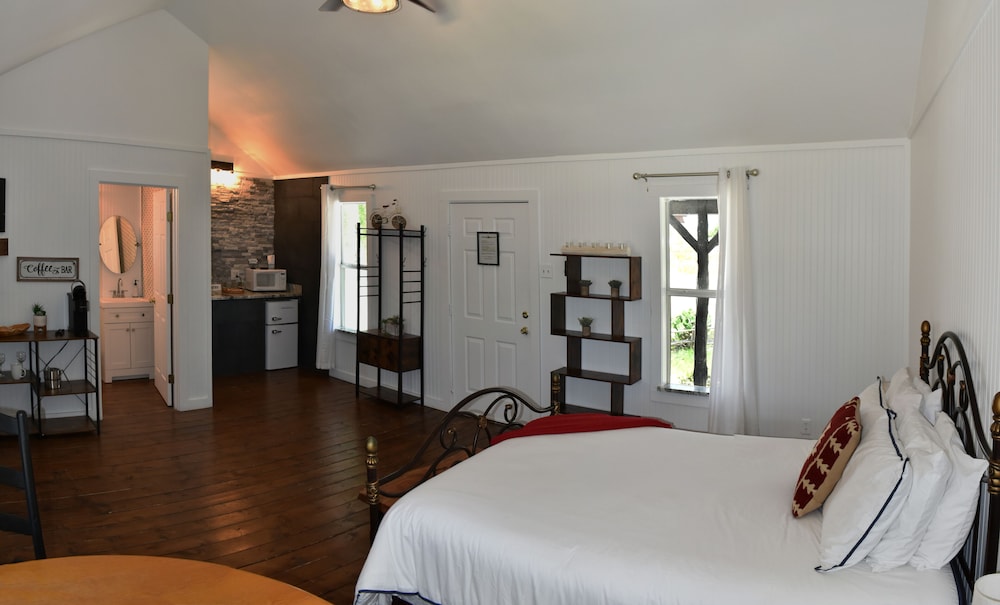 Cabin 106