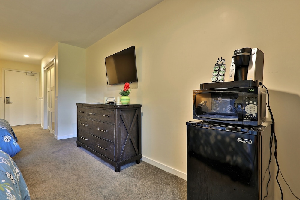 Condo, 2 Bedrooms photo 3
