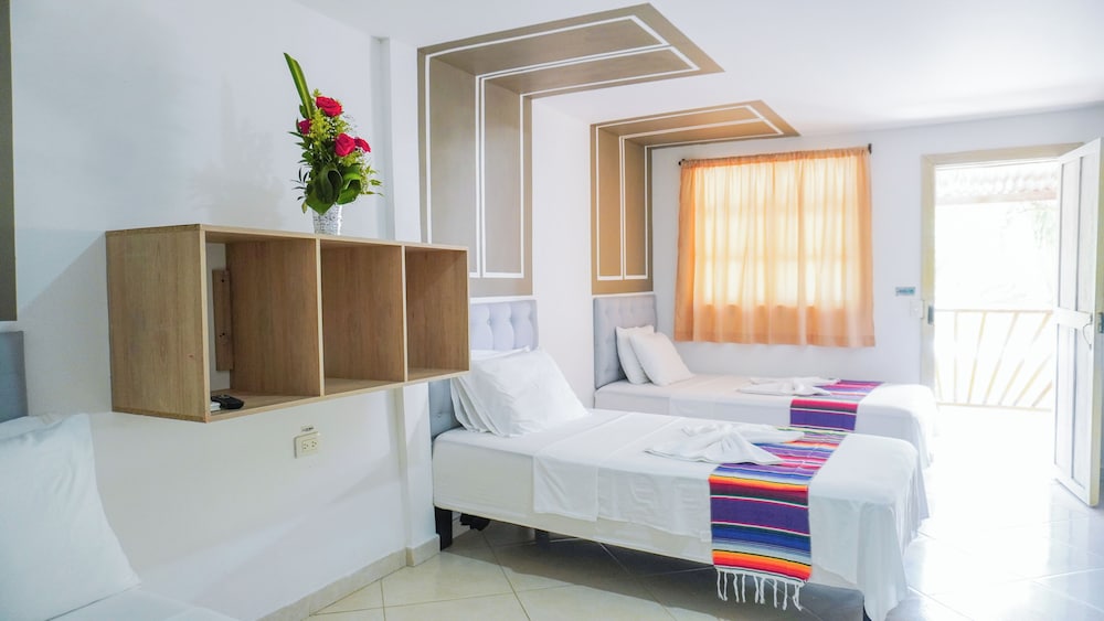 Family Room, Multiple Beds