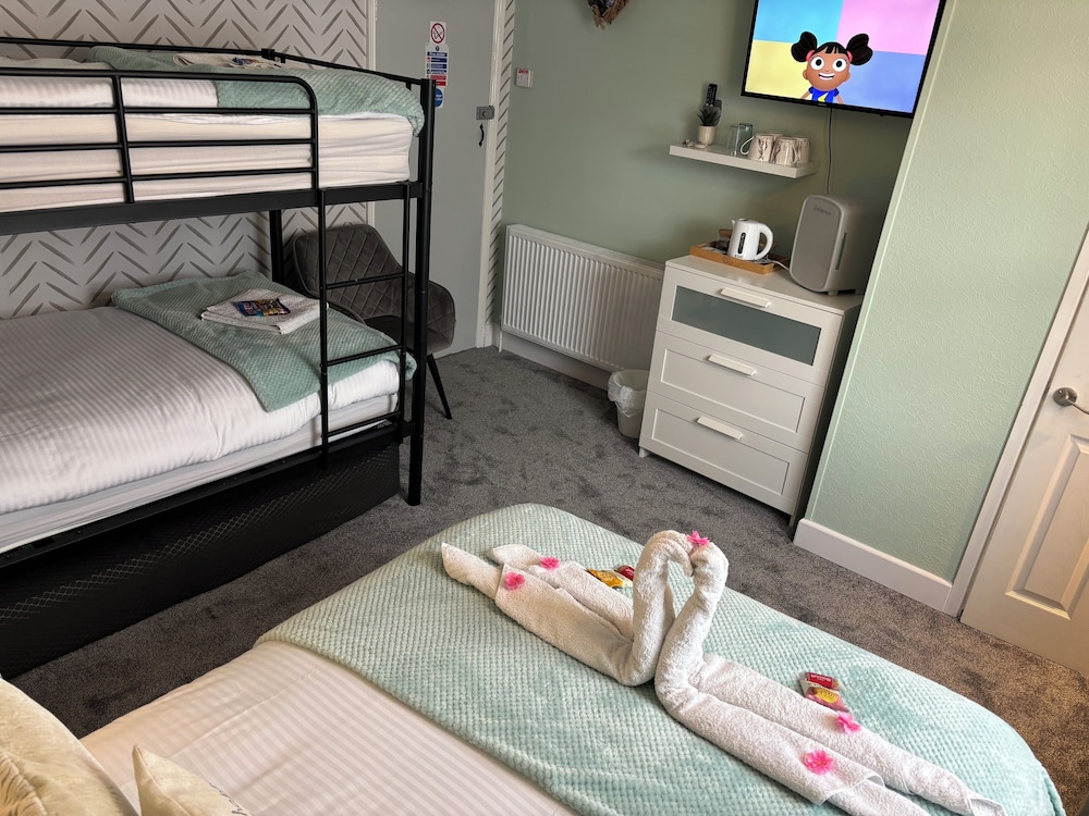 Family Quadruple Room photo 2