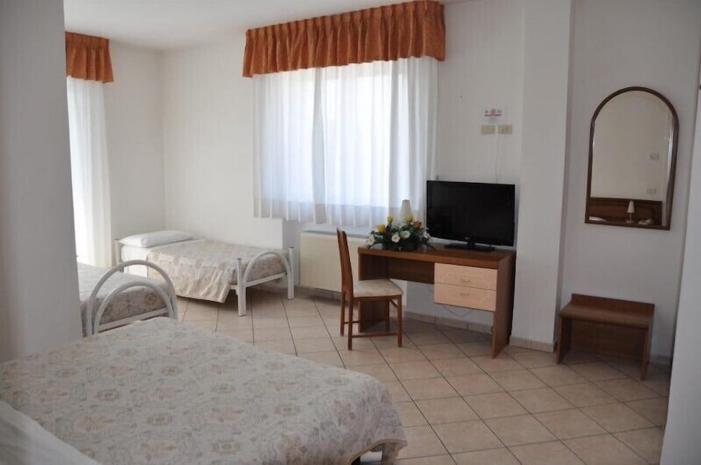 Quadruple Room photo 2
