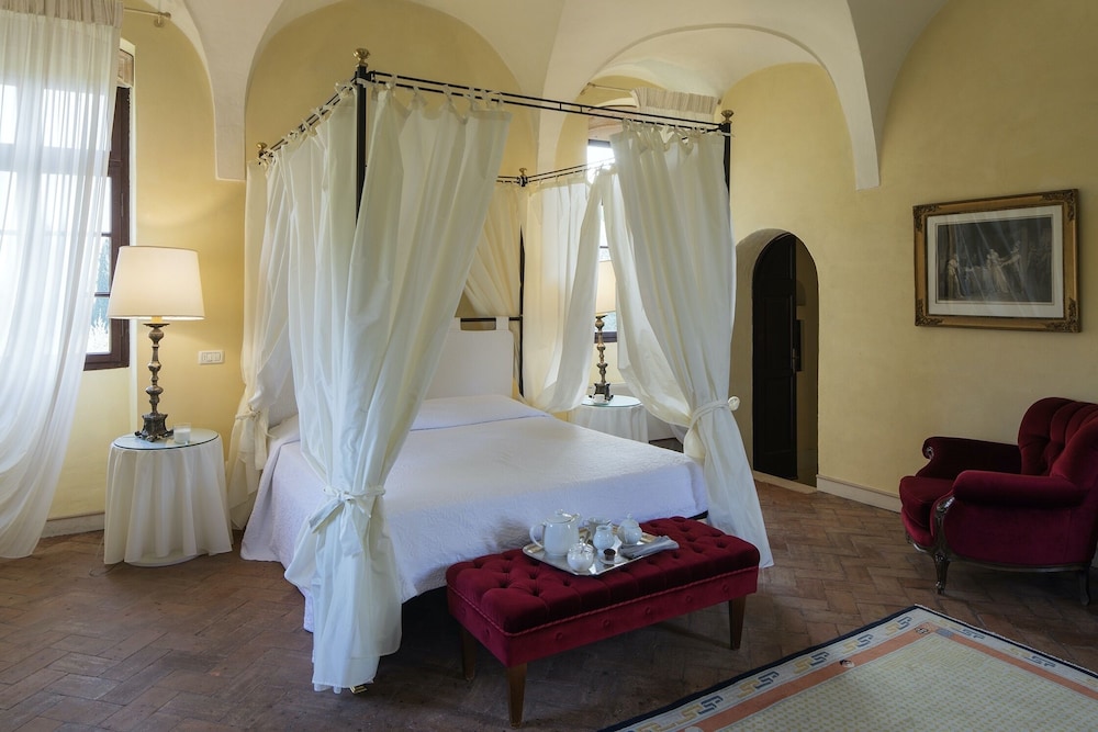 Honeymoon Suite, Non Smoking, Pool View