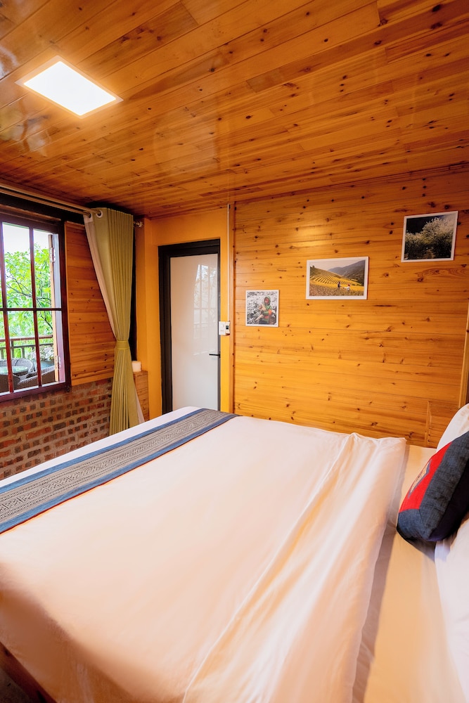 Room, 1 Queen Bed, Shared Bathroom, Mountain View - Photo 17