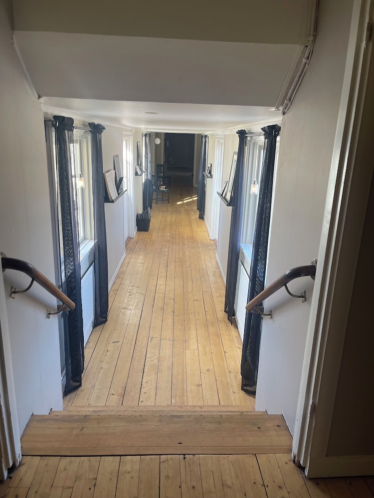 Basic Single Room photo 2