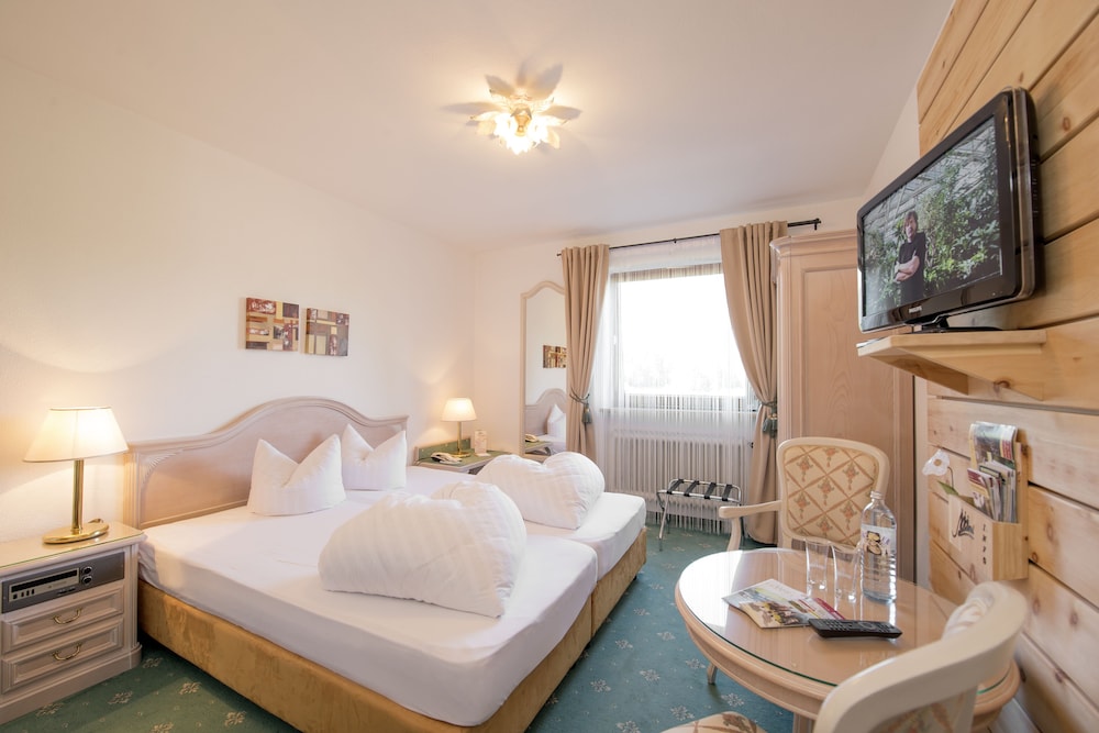 Economy Double Room photo 1