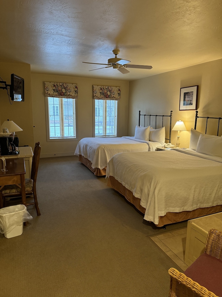 Deluxe Suite photo 2