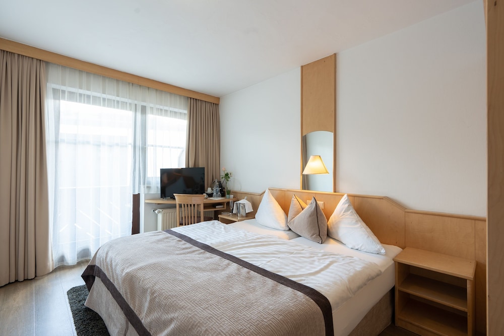 Double Room, 1 Bedroom, Non Smoking, Balcony (Small) photo 1