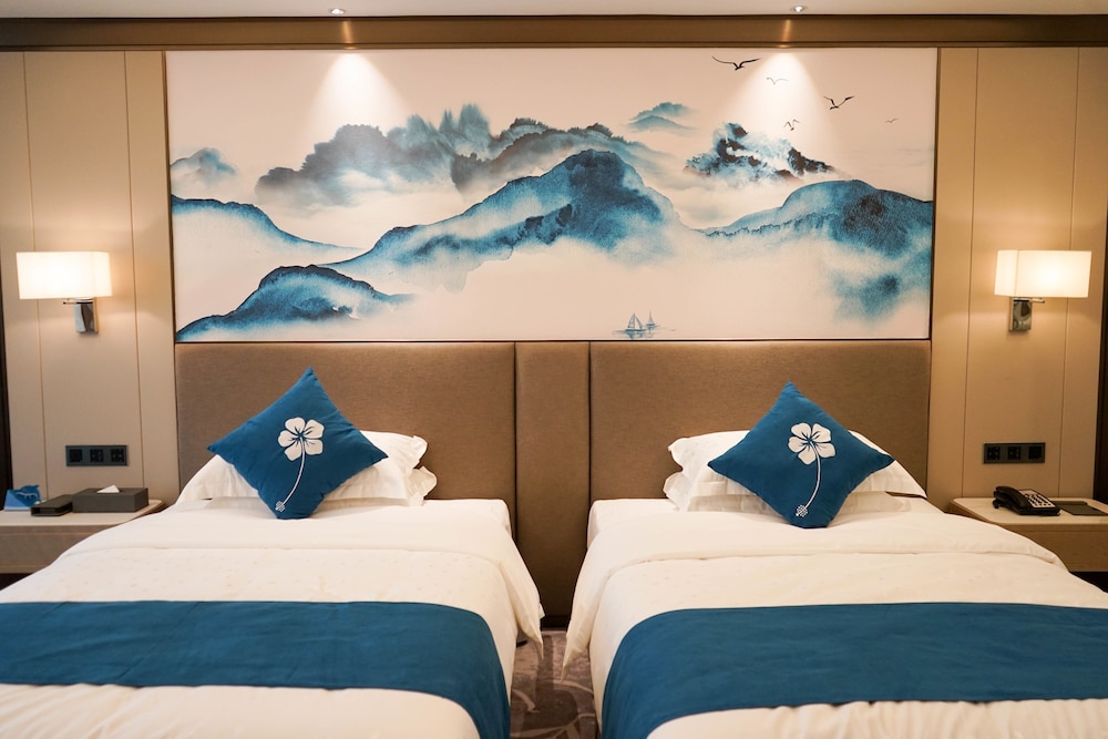 Room, Multiple Beds, Smoking (Two-Bedroom) photo 3