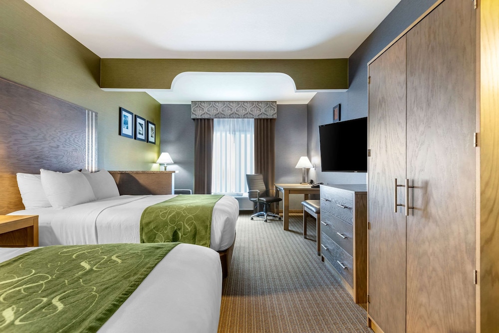 Suite, 2 Queen Beds, Non Smoking - Photo 3