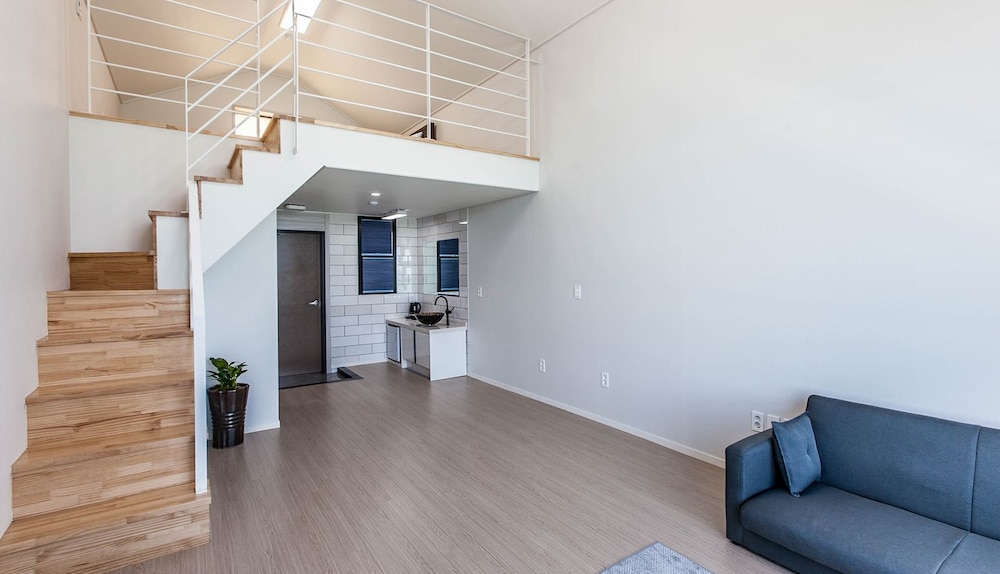 Duplex, Ocean View (20 PY) photo 1