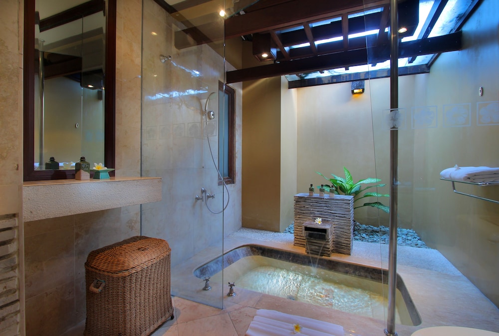 Alam Villa - Photo 4