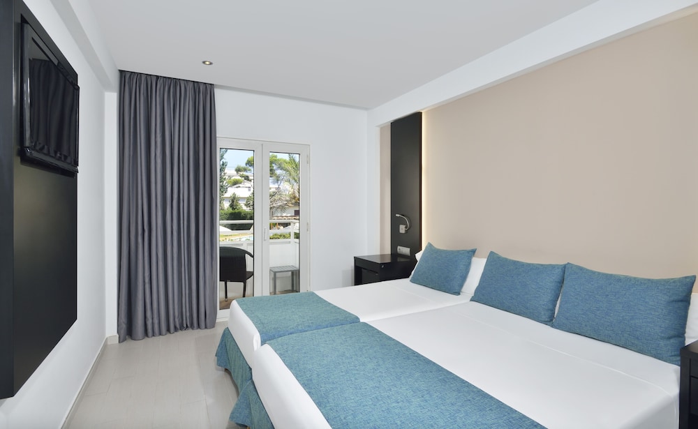 Double Room, Balcony