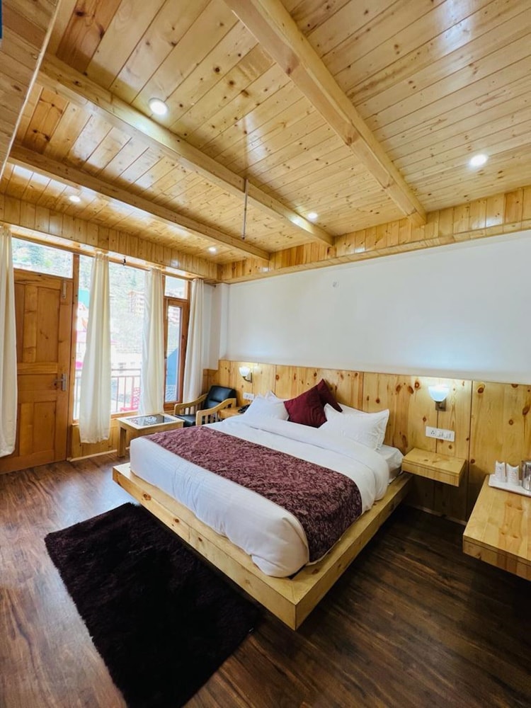 Premium Double Room, City View