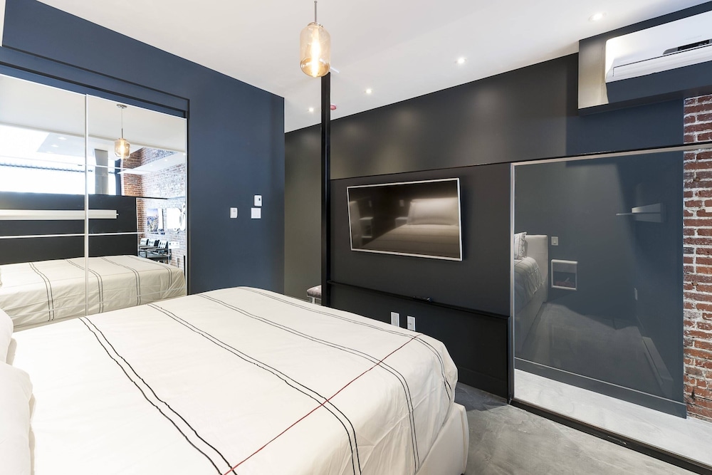 Double Room, 1 Bedroom (1204) thumbnail 5