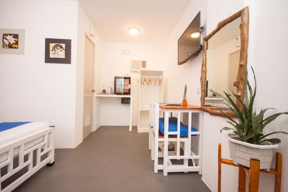 Deluxe Double Room, 1 Queen Bed photo 2