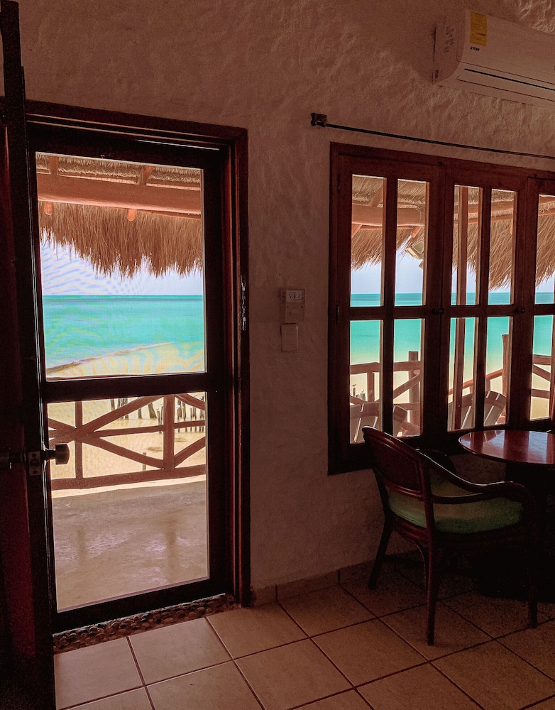 Queen Room, Beachfront